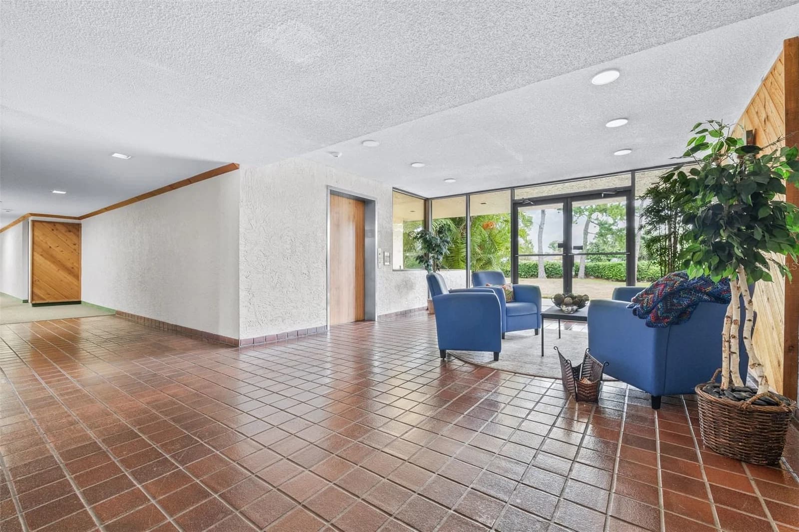 13602 VILLAGE Drive #1107