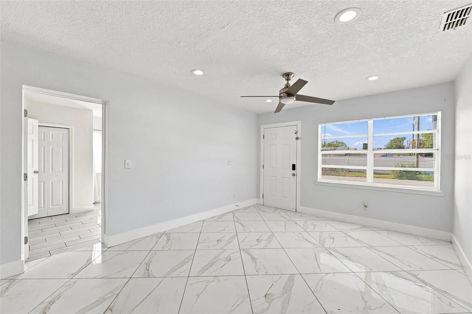 7805 WINSTON Lane