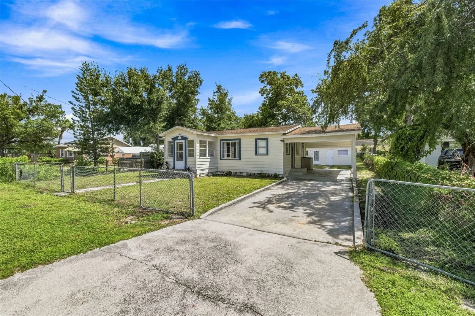 807 ORCHID Avenue