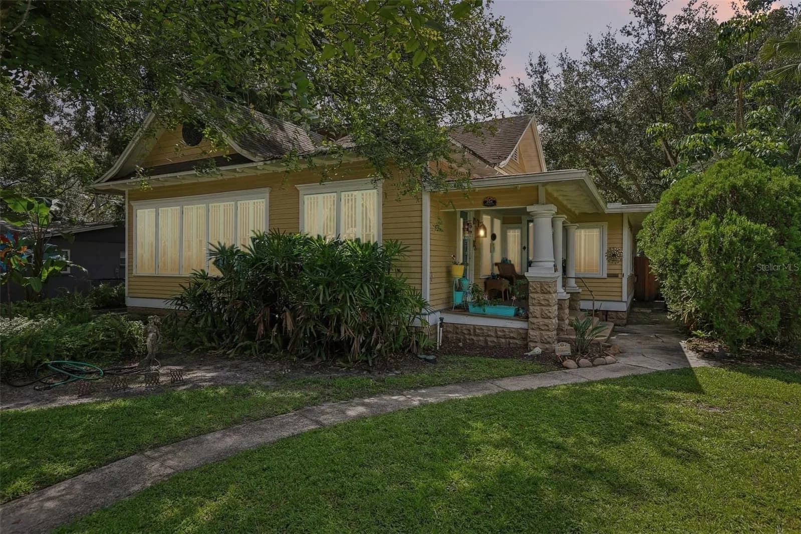 204 THOMAS Street