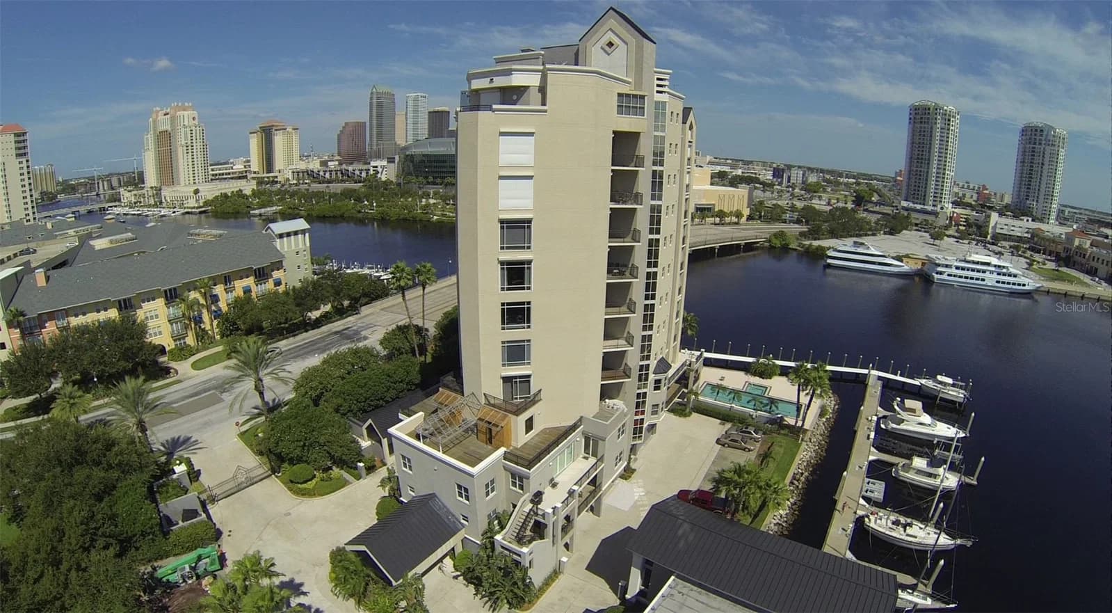 601 GARRISON COVE Lane #1-12