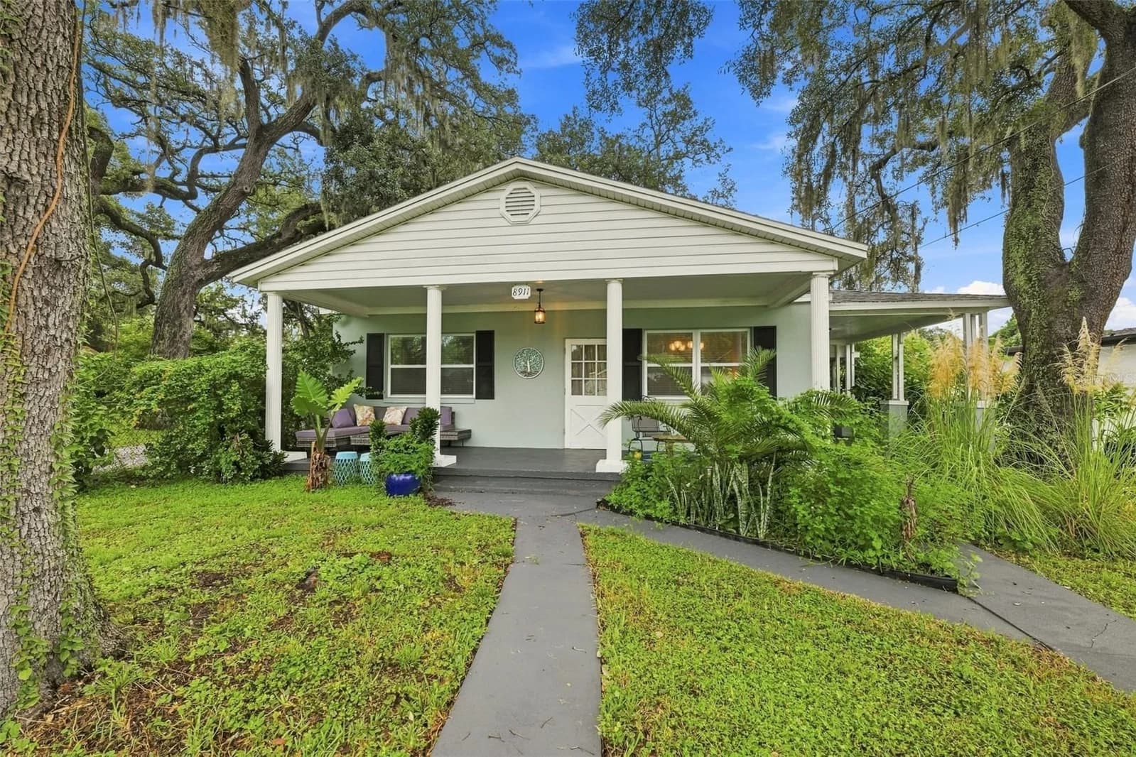8911 HIGHLAND Avenue