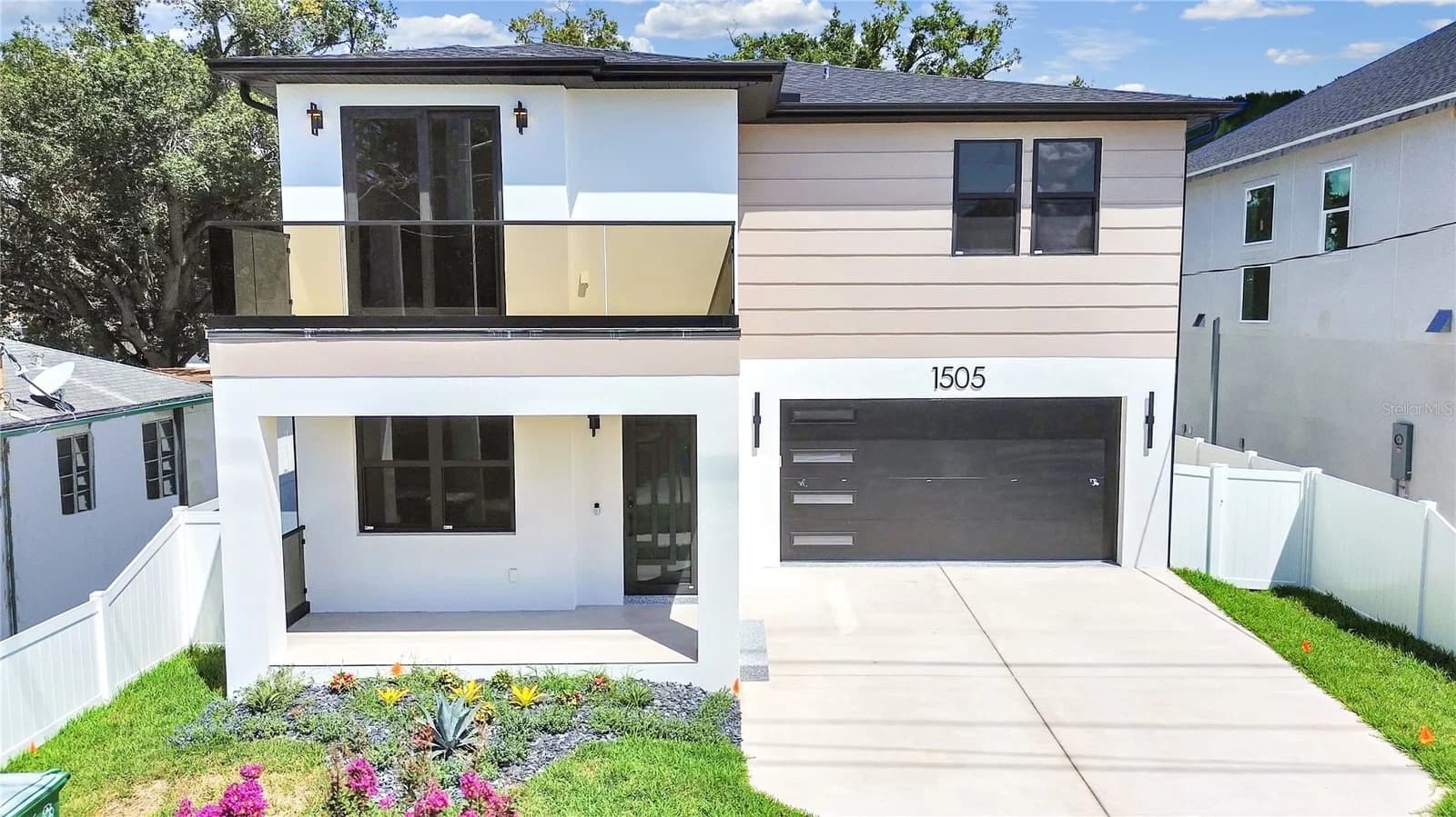 1505 GRACE Street