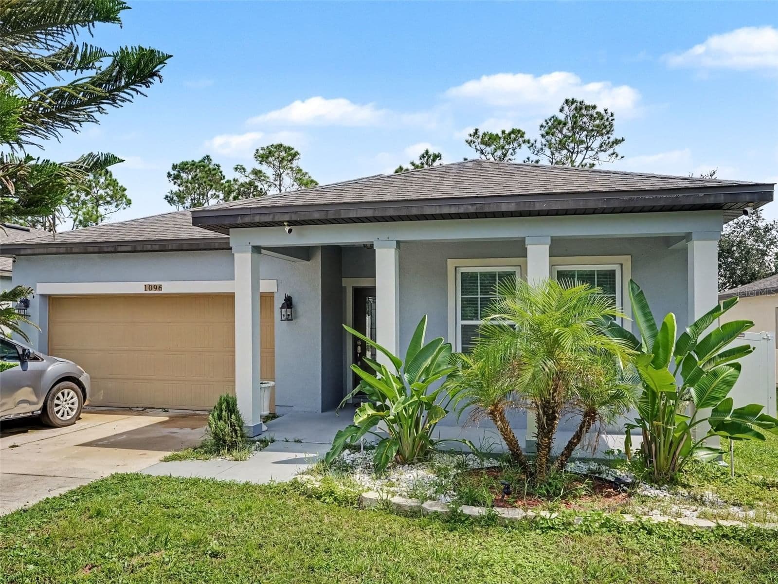 1096 ROBERTA Road