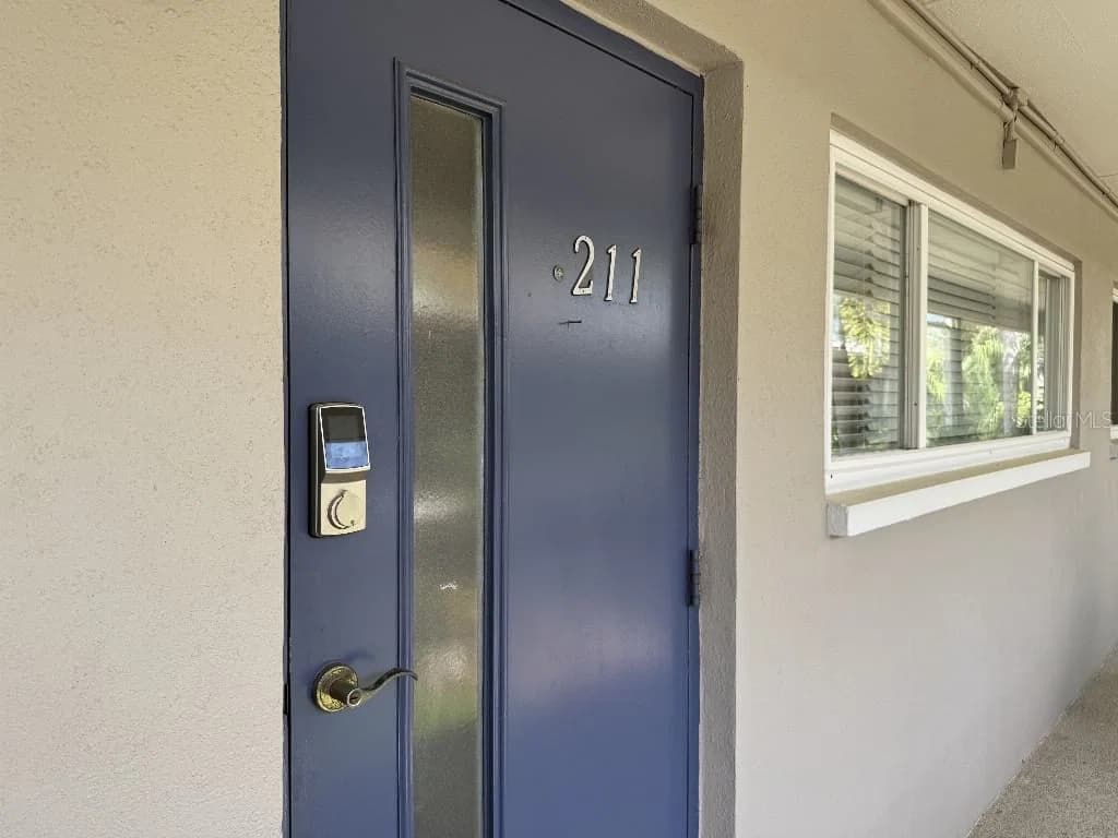 212 CHURCH Avenue #211