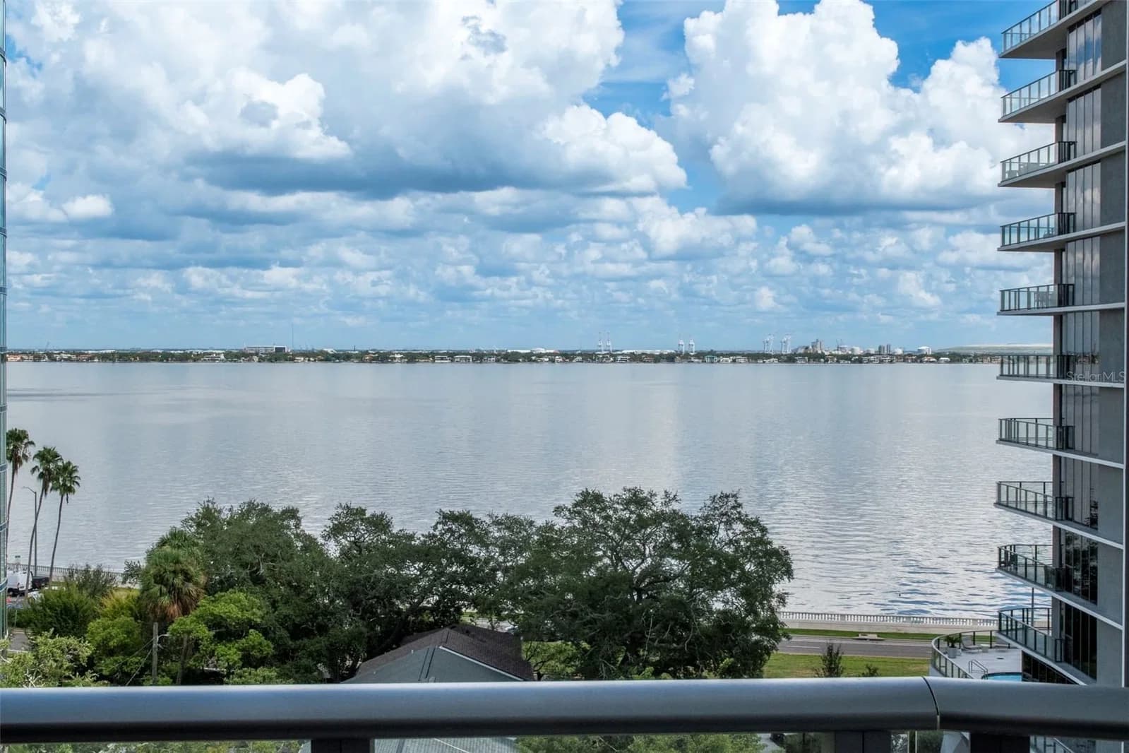 3015 YSABELLA Avenue #804