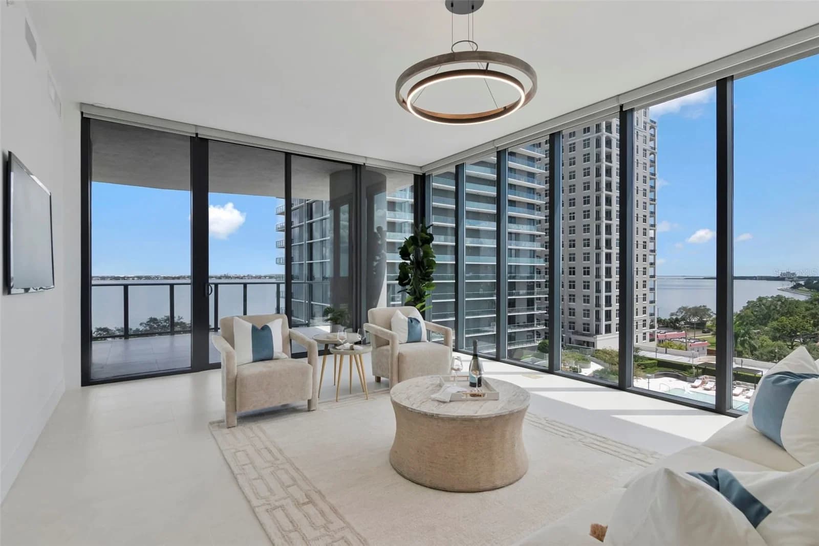 3015 YSABELLA Avenue #804