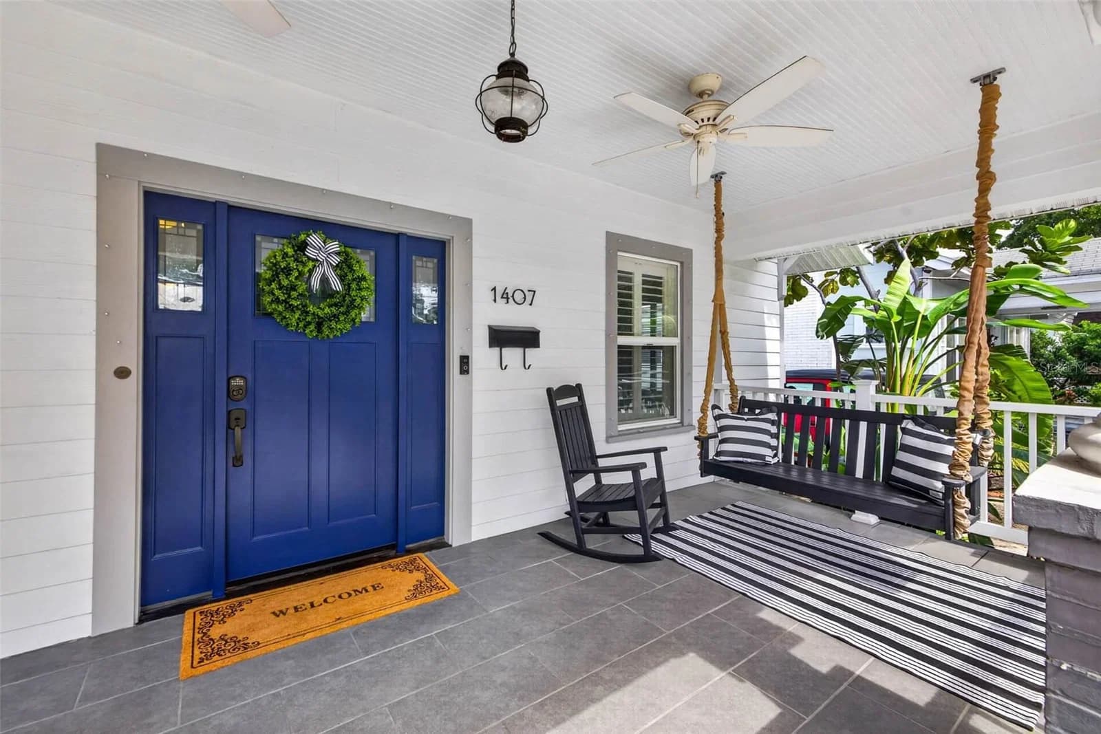 1407 MOODY Avenue