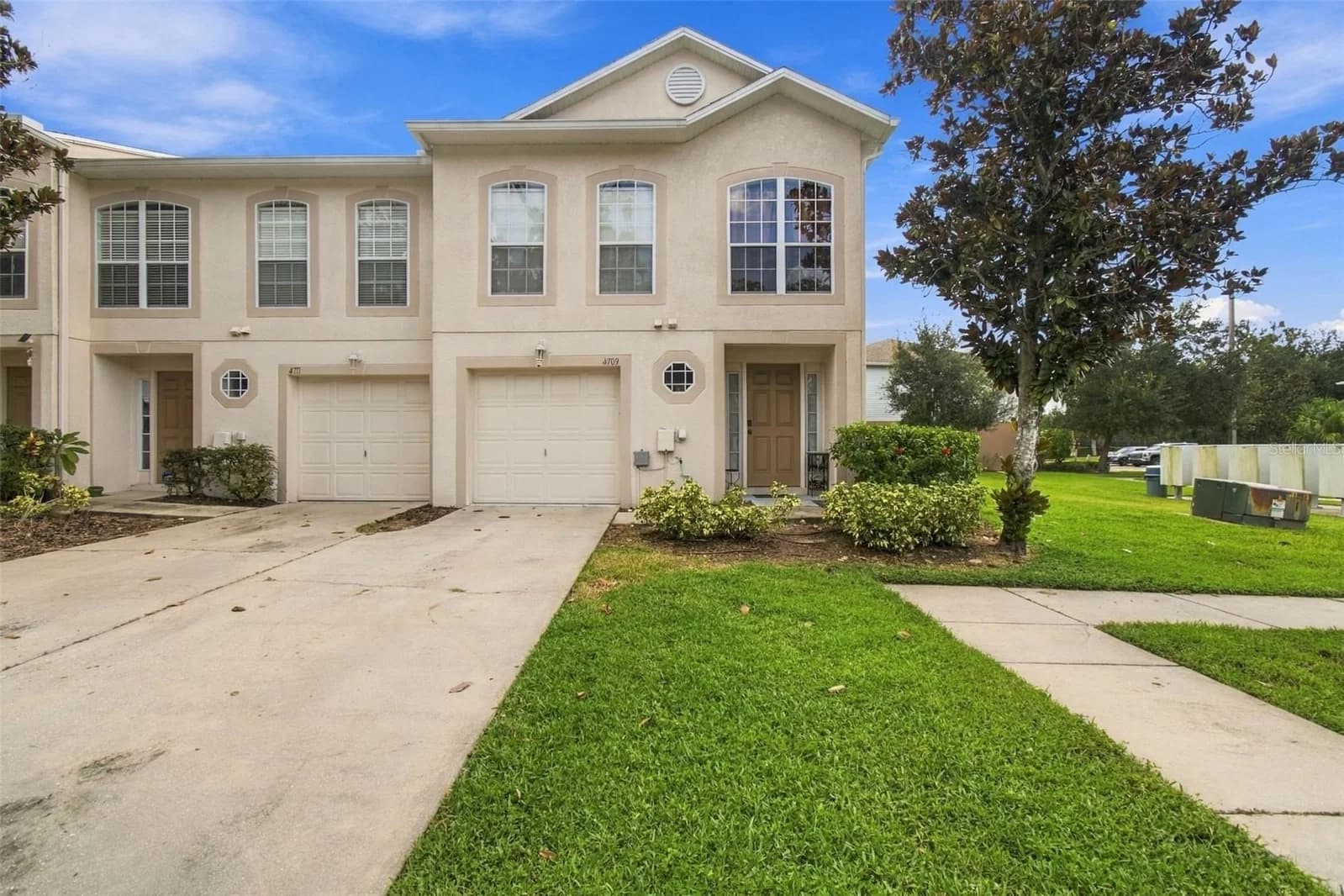 4709 ASHBURN POND Way