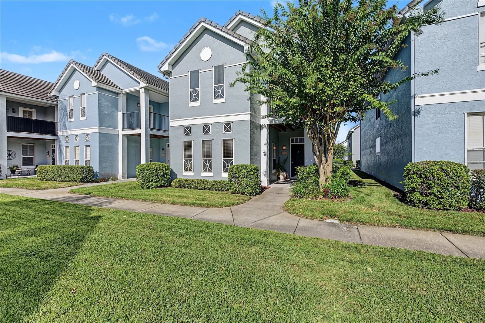 4006 CARROLLWOOD PALM Court