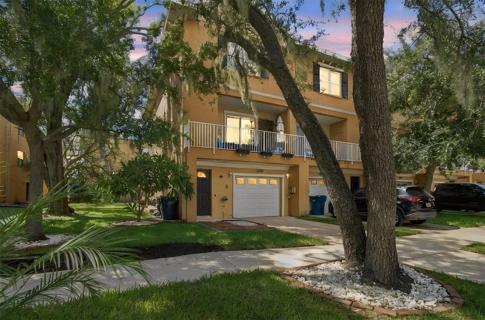 6829 KISSIMMEE Street
