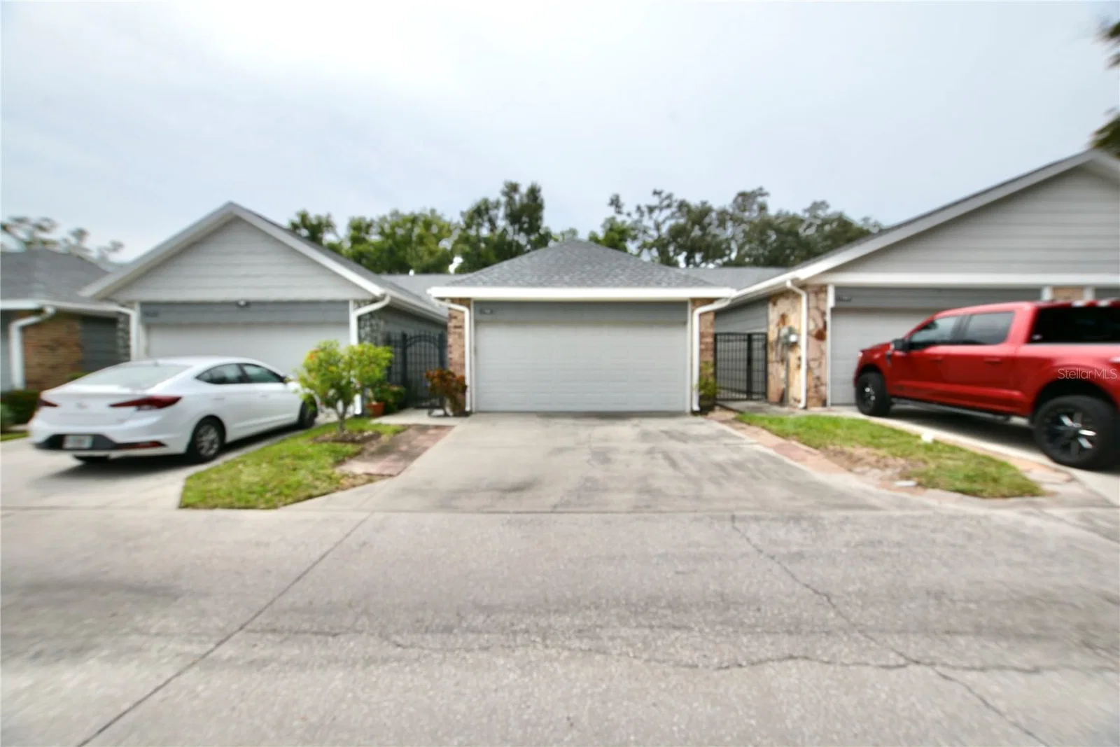 1762 CASTLE ROCK Road