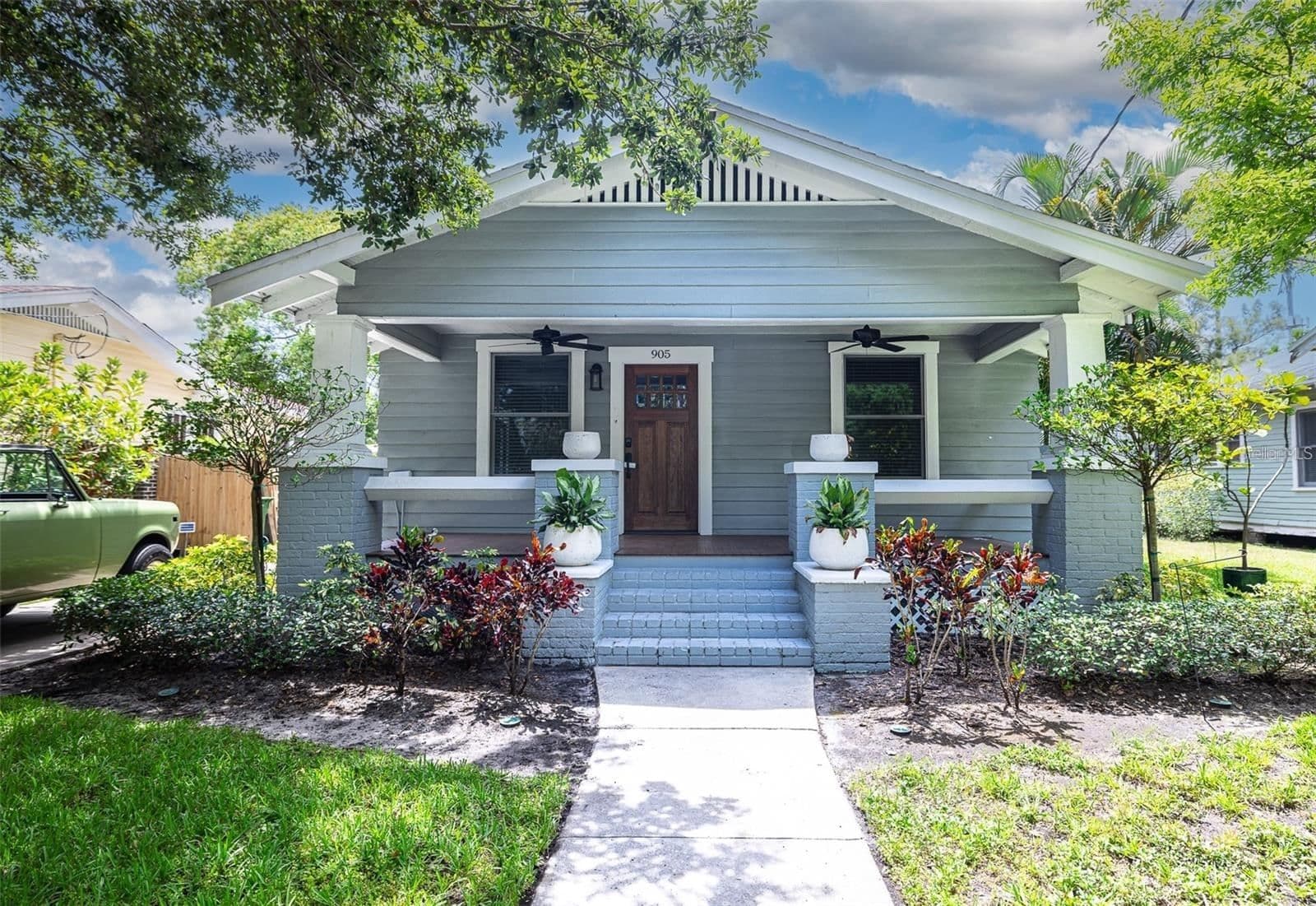 905 BRUCE Street