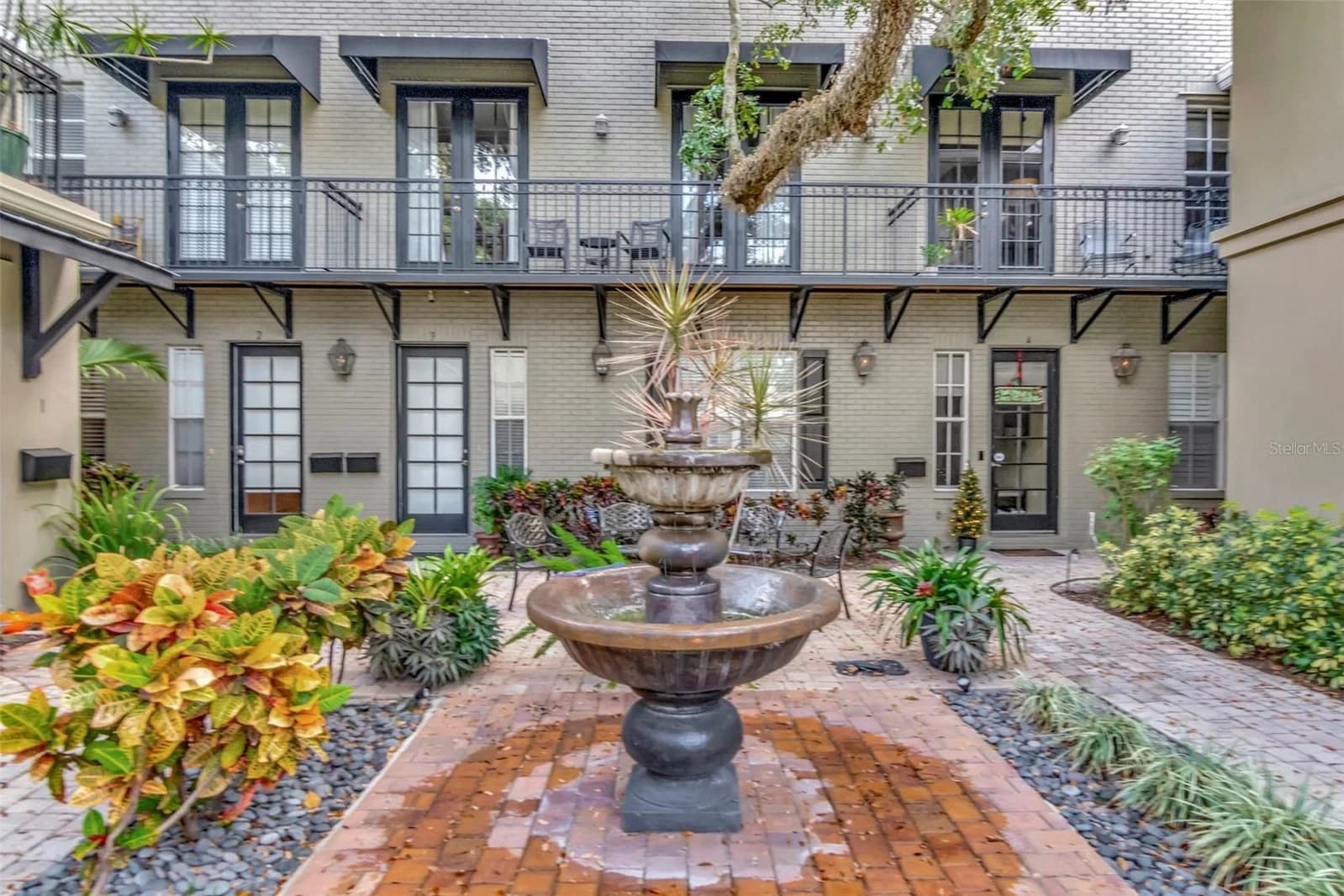 1008 MOODY Avenue #2