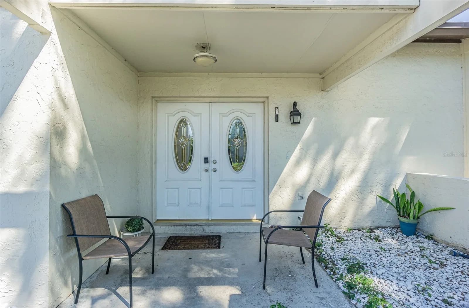 6811 MITCHELL Circle