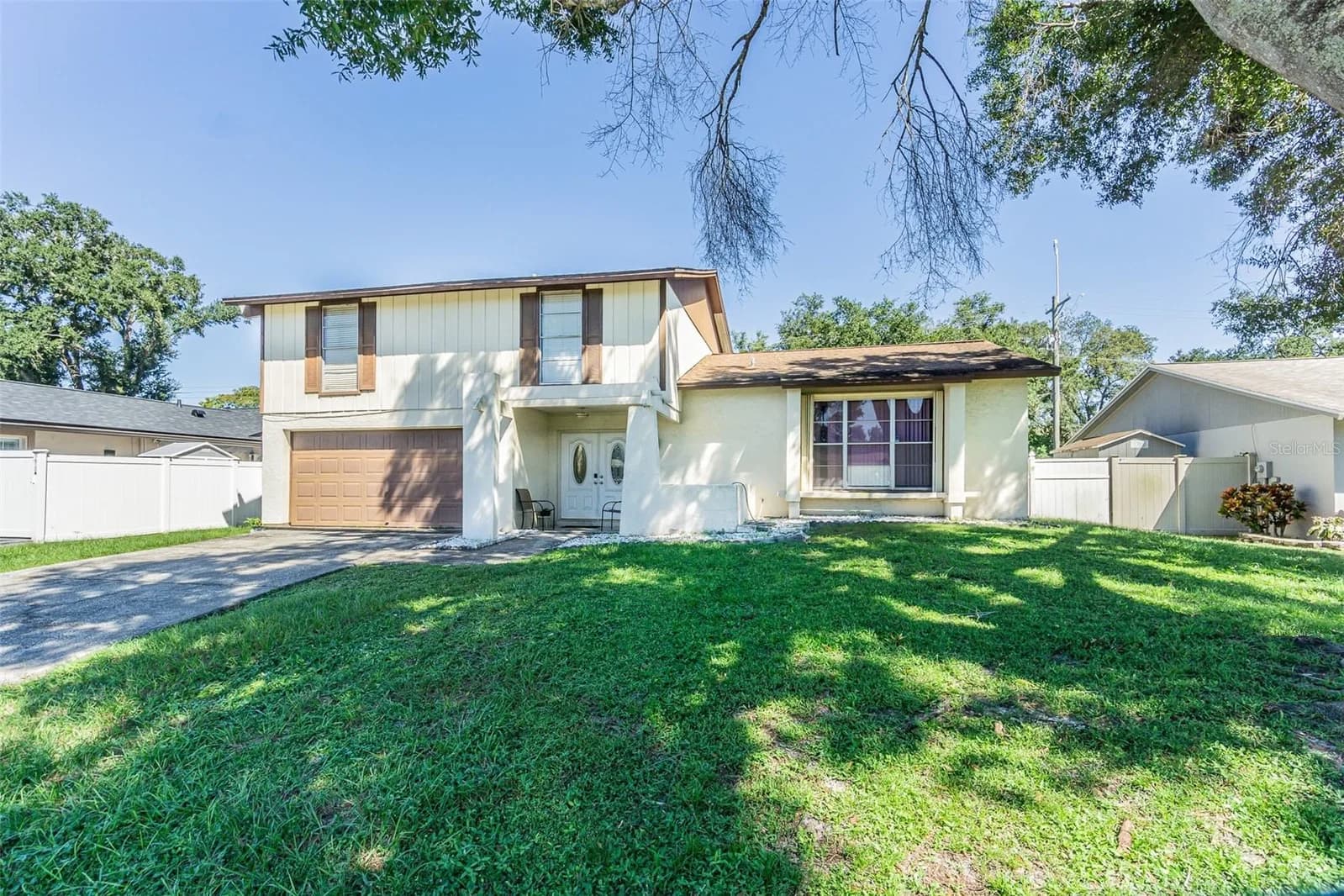 6811 MITCHELL Circle