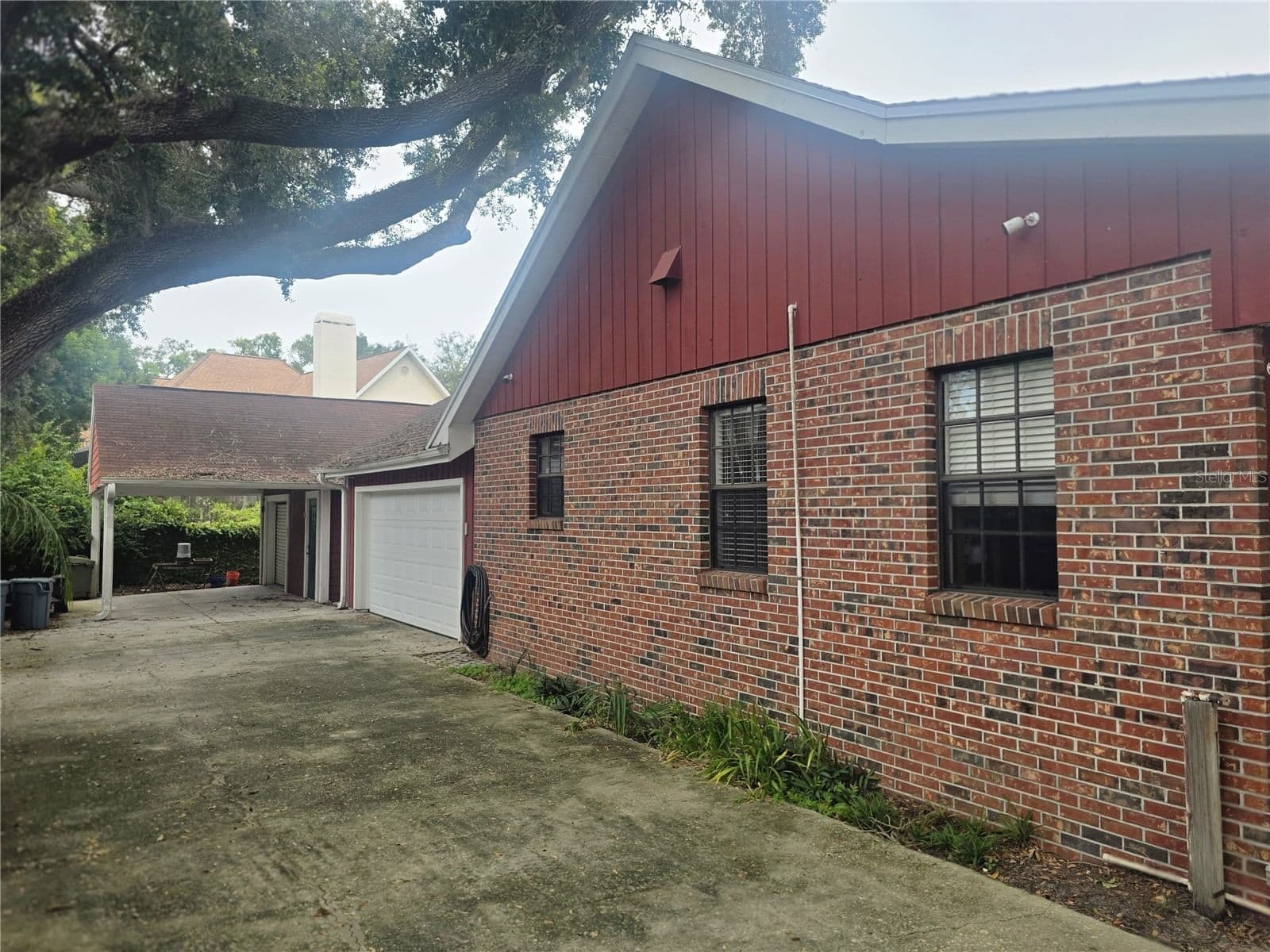 2219 SHADEHILL Court
