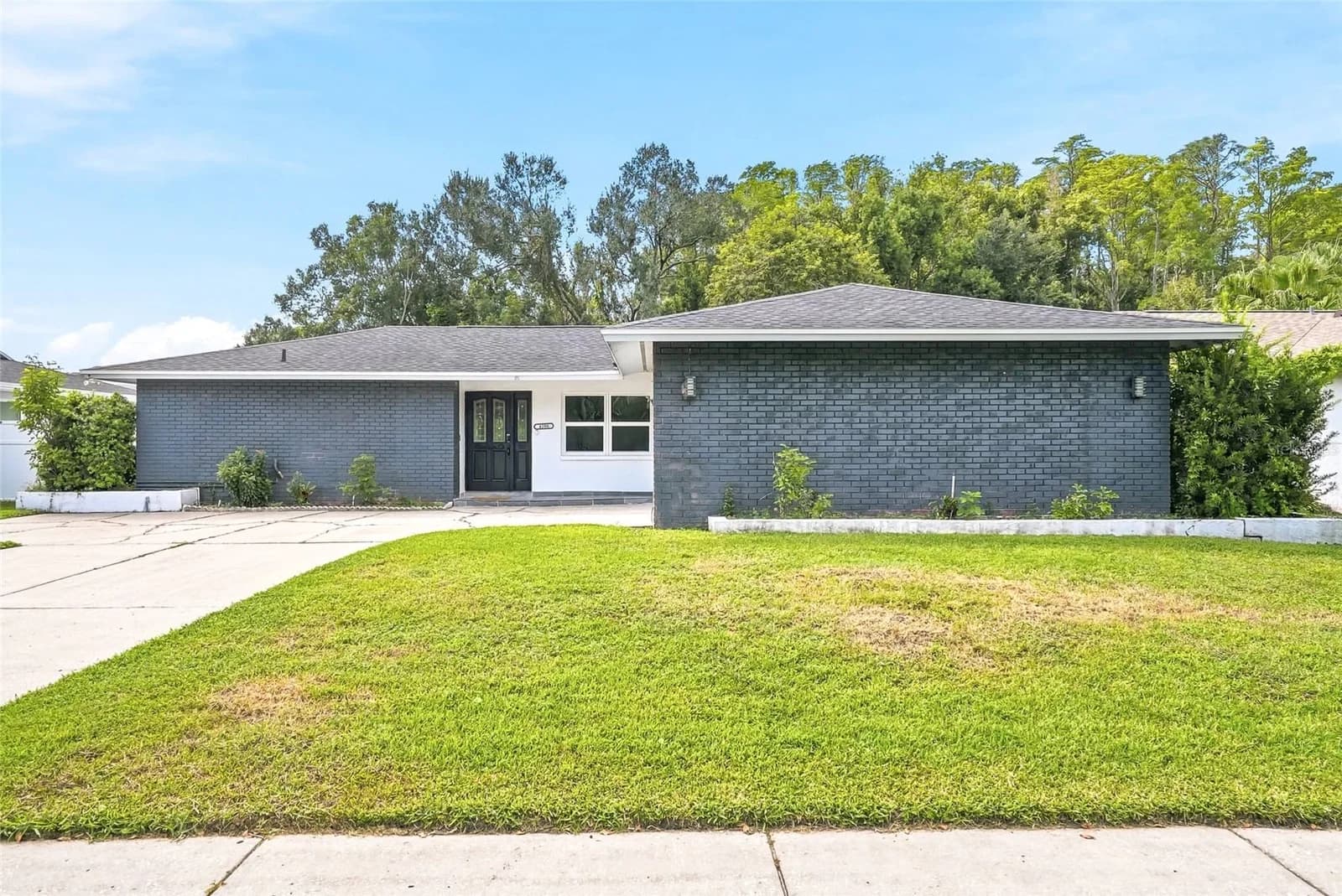 4206 WINDTREE Drive