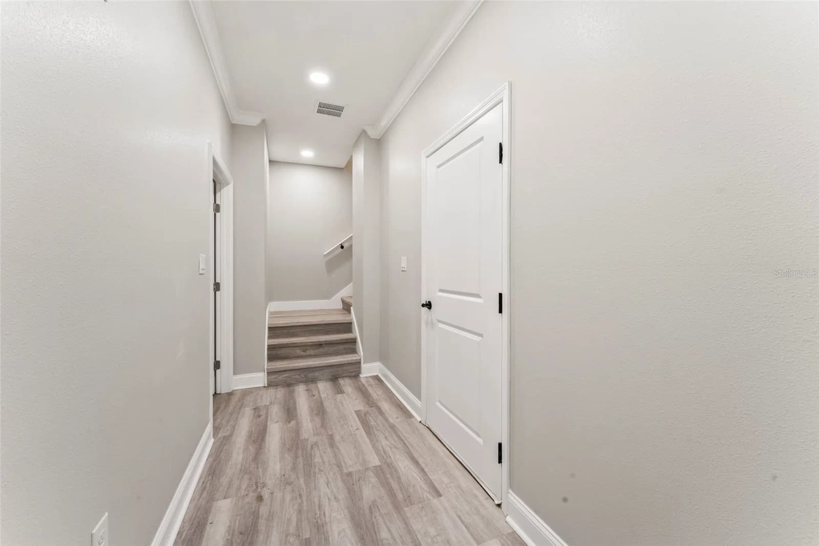 809 LINEBAUGH Avenue #5B