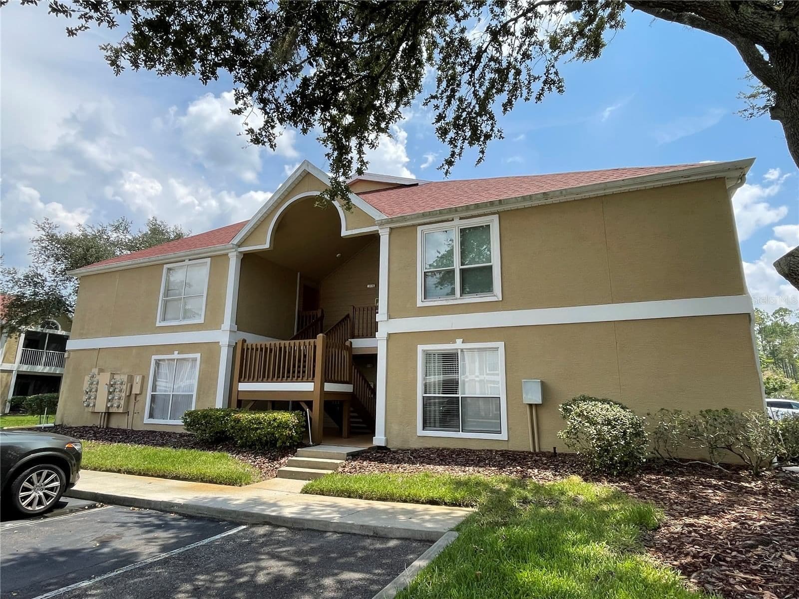 9481 HIGHLAND OAK
