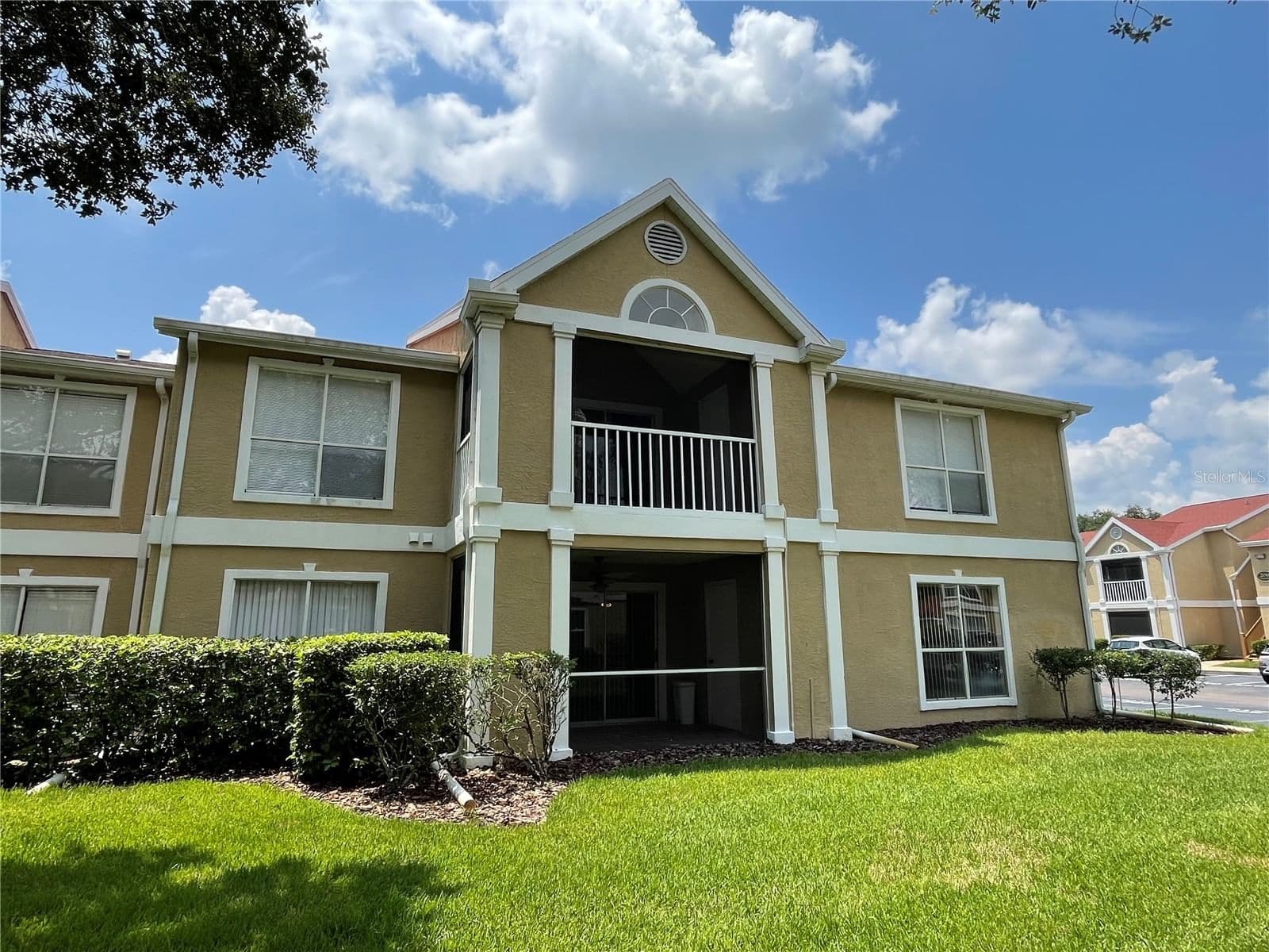 9481 HIGHLAND OAK