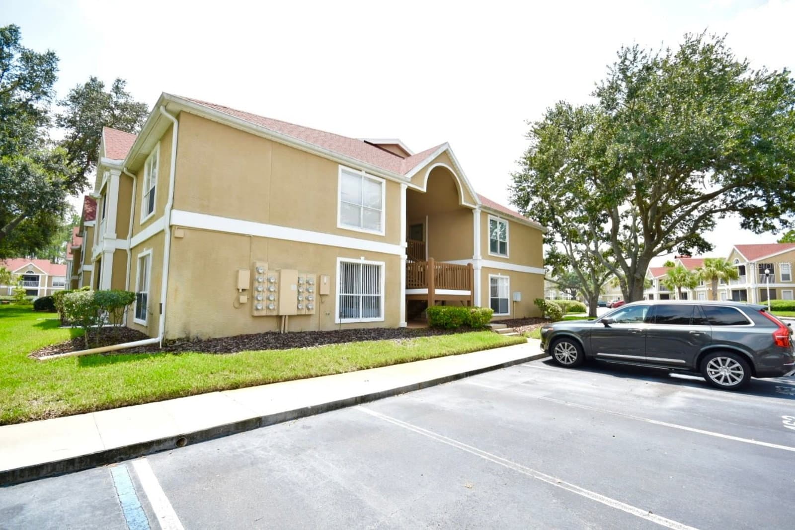 9481 HIGHLAND OAK