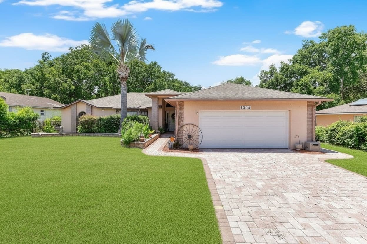 1304 ARIANA WOODS, Auburndale, FL