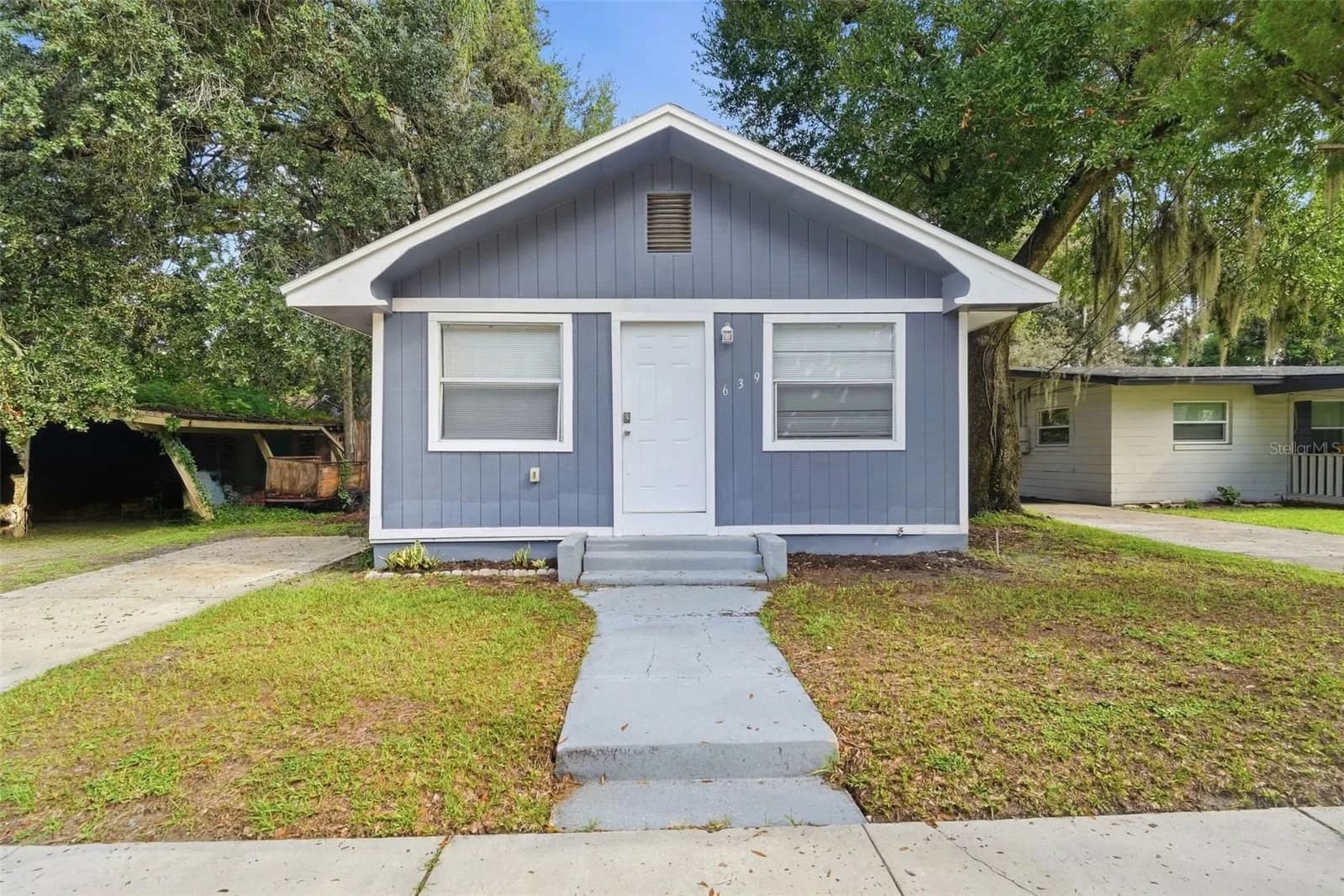 639 GRAND Street