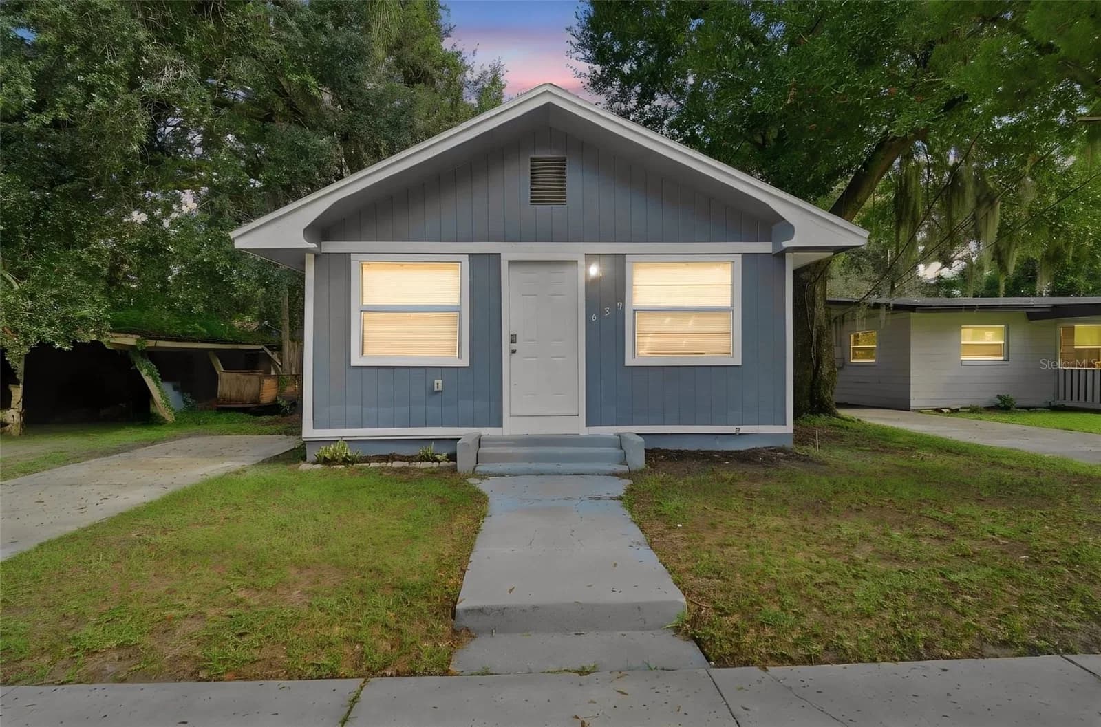 639 GRAND Street