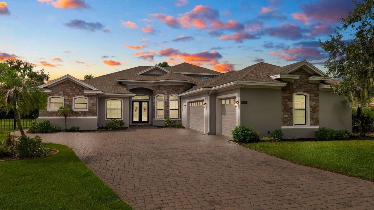 2120 SOUTHERN OAKS
