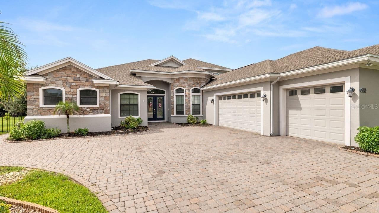 2120 SOUTHERN OAKS