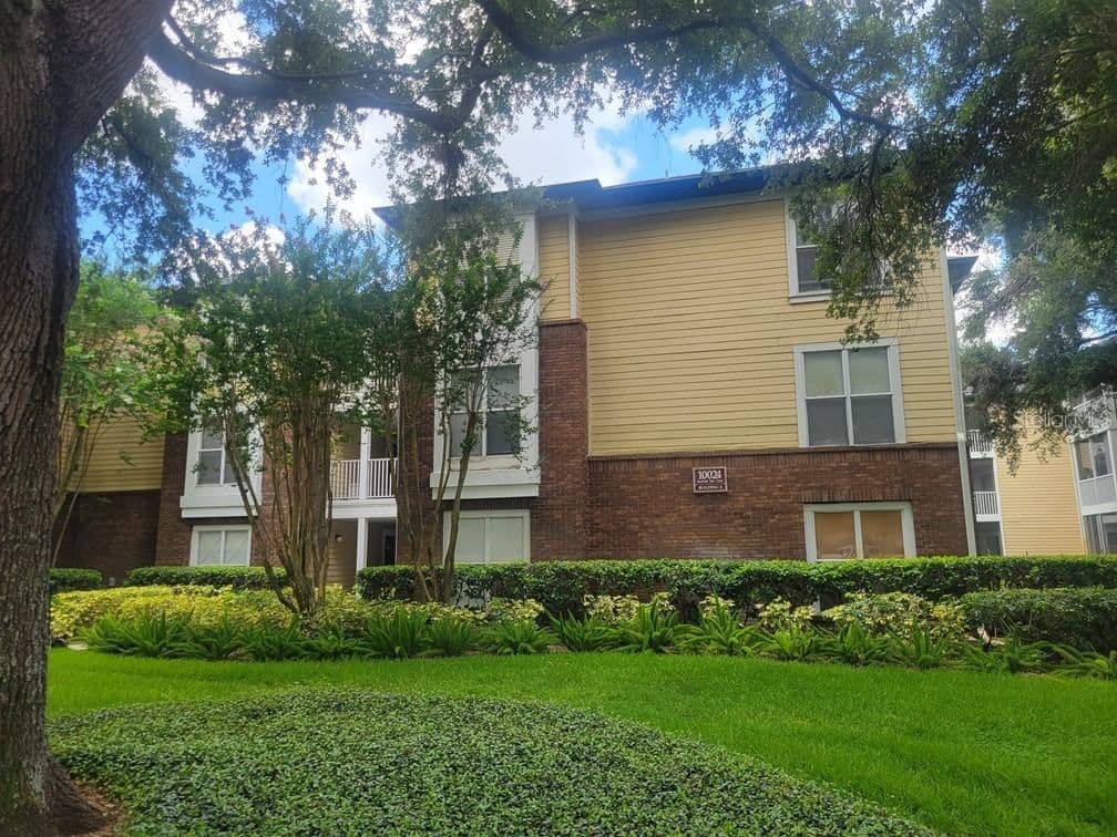 10024 STRAFFORD OAK