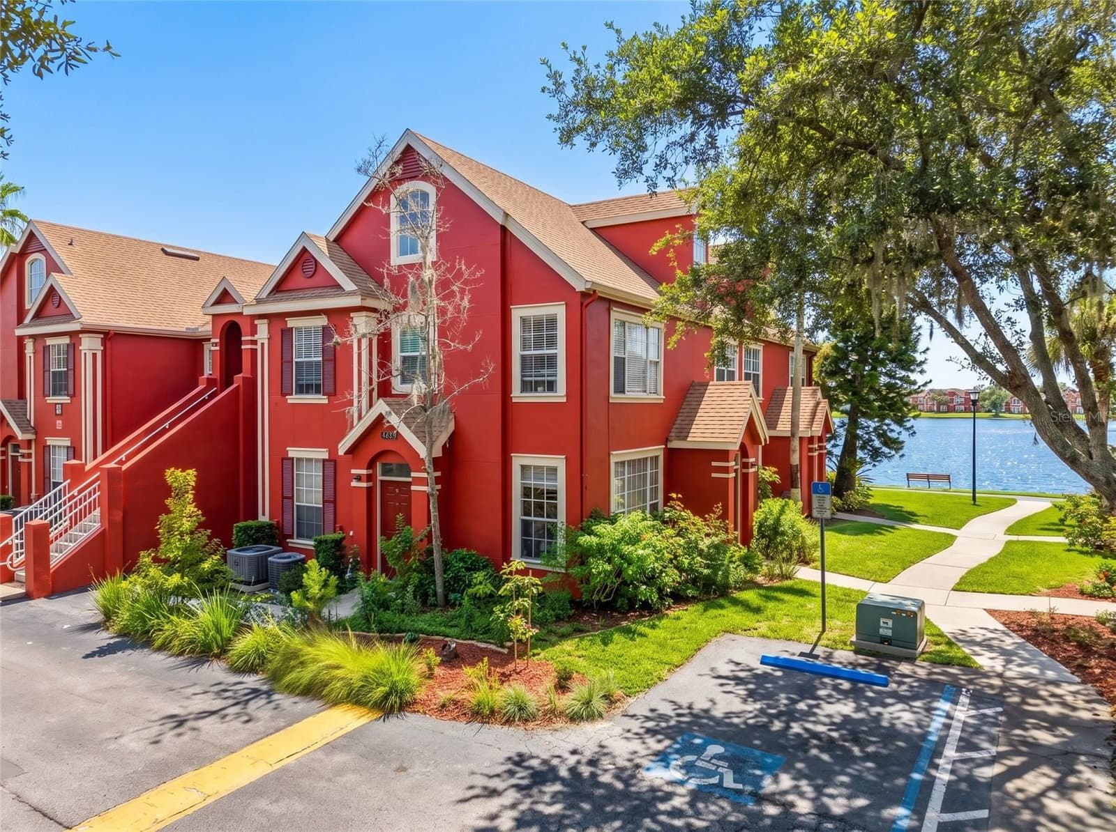 9186 LAKE CHASE ISLAND